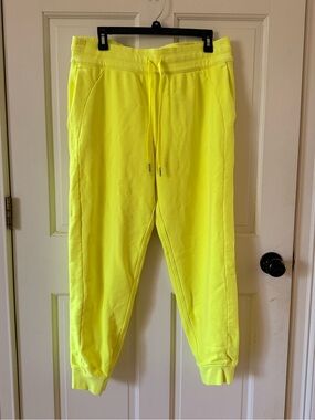 Lululemon Scuba High-Rise French Terry Jogger in Neon Highlight Yellow